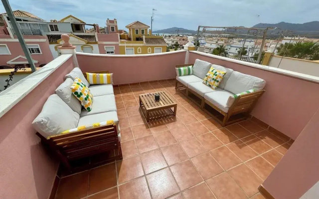 2 Bed House - Sleeps 4 - Pool - Terrace - Parking