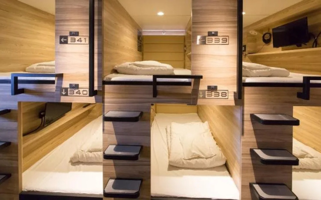 Sauna & Capsule AMZA (mens only) – Guest Rooms – Osaka