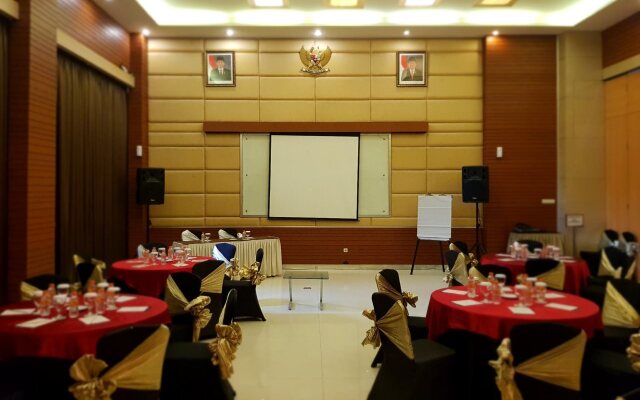 Scarlet Dago Hotel