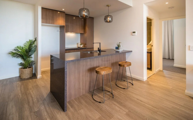 The Peninsula at Hope Island