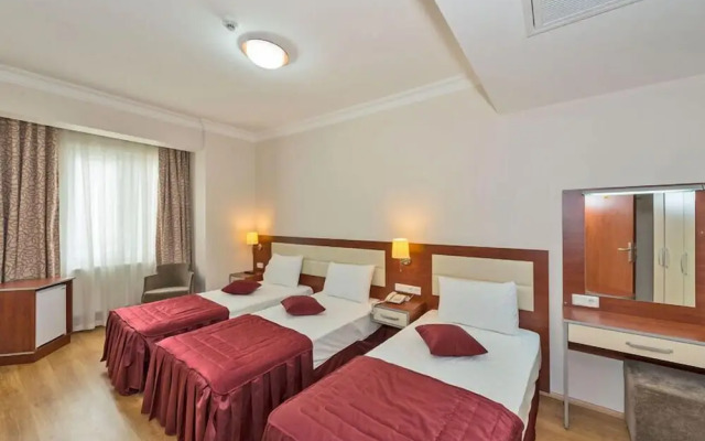 La Garden Hotel