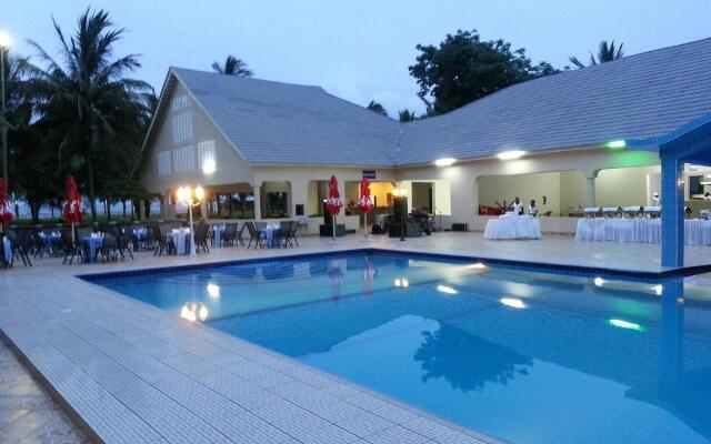 Oceanic Bay Hotel & Resort