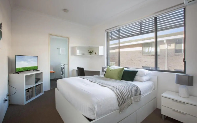 Cosy and Bright Studio Next to Westmead Hospital