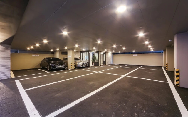 Busan Daeyeondong Hotel Bosco