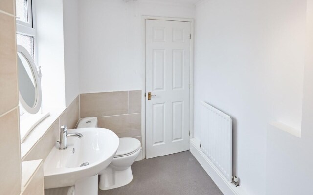 Host Stay The Library