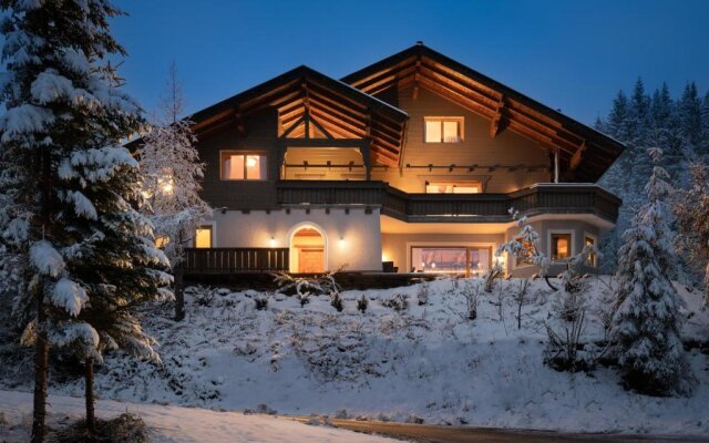 Designferienhaus Luxus Bergchalet XXL Ski In-Out Snow Space Wagrain Flachau