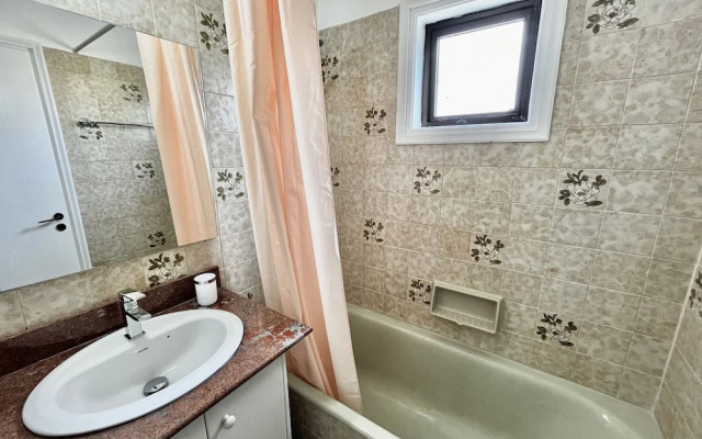 79 AN - Stay Nissi Chrysland Studio 215