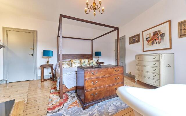 Host Stay Peacock House