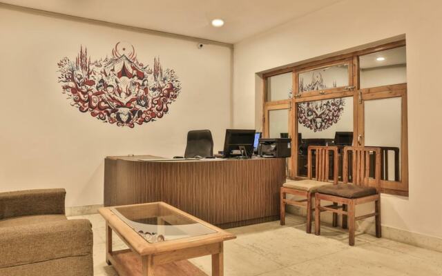 Ree Hostel By Raybo