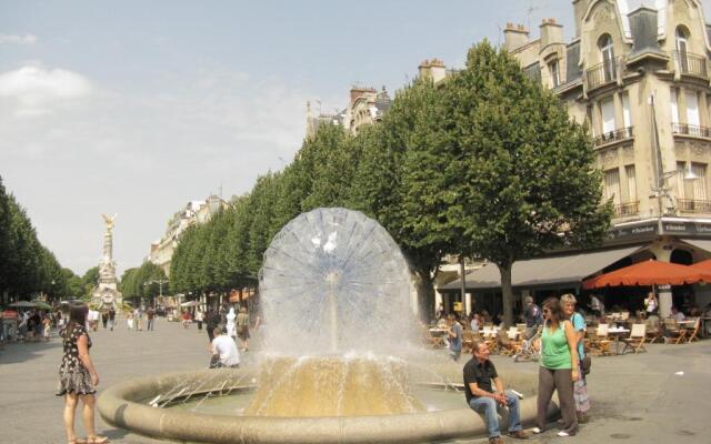 Hypercentre 200m Cathedrale/Train Station + Private Parking*