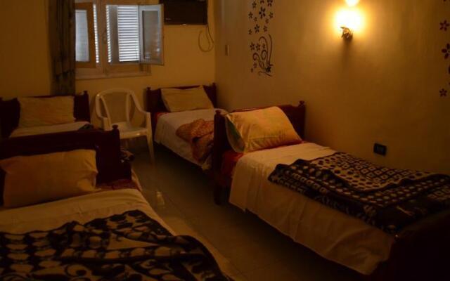 New Everest Hotel