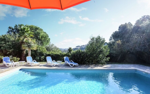Provencal Holiday Home in Bormes-les-Mimosas with Pool