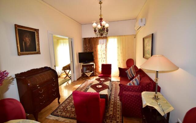 Classy 2 bedroom apartment under Acropolis at Thisseio
