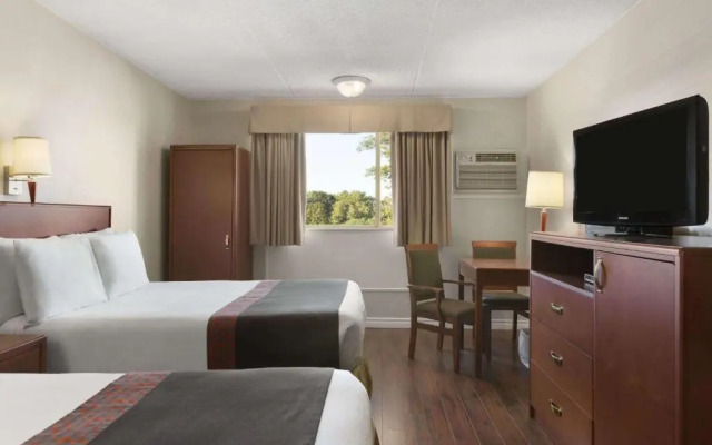 Days Inn & Conference Center - Bridgewater