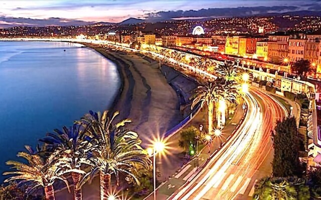 Vieux Nice 5 min plage 10 voyageurs