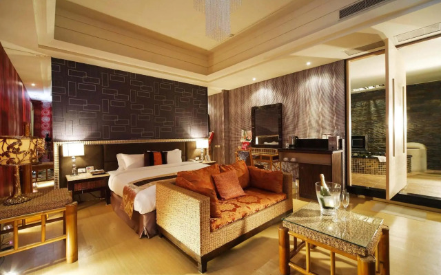 Seasons Boutique Motel