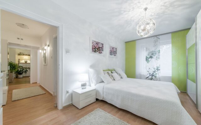 PRIVATE APARTMENT ISARSTRAßE