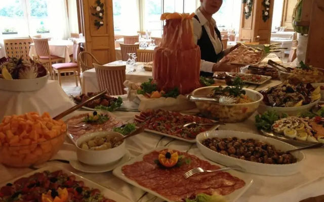 Mezzolago