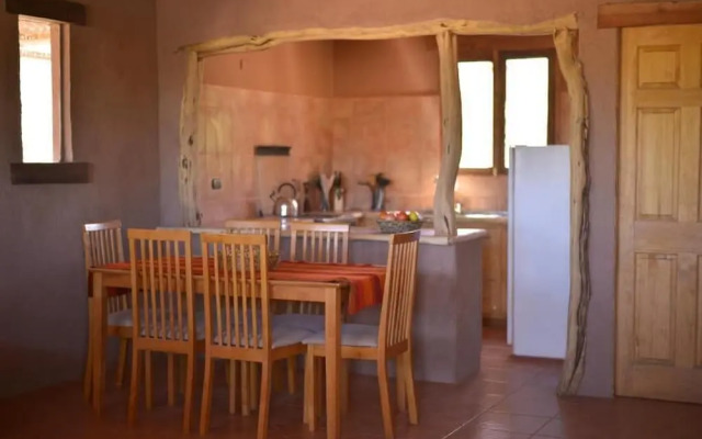 Hostal Valle De La Luna