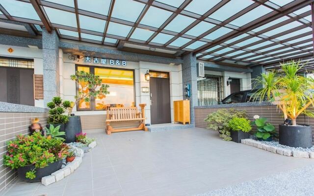 Dagi House B and B