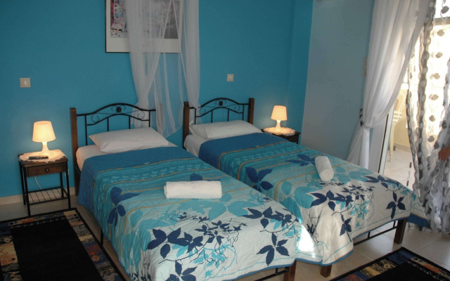 Life Maisonette Cozy Getaway 5 min From the Beach