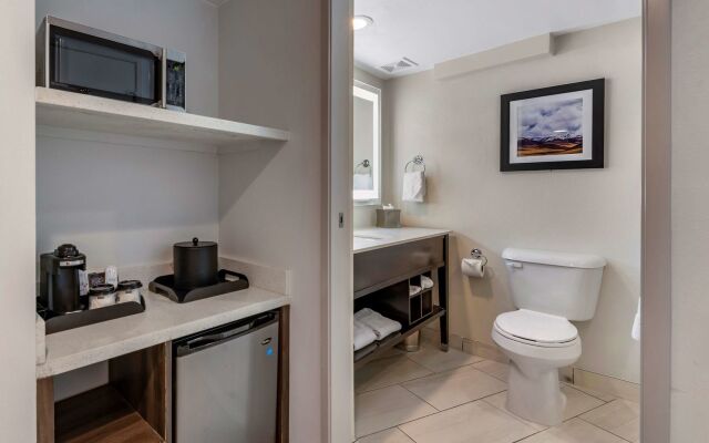 Best Western Premier Denver East