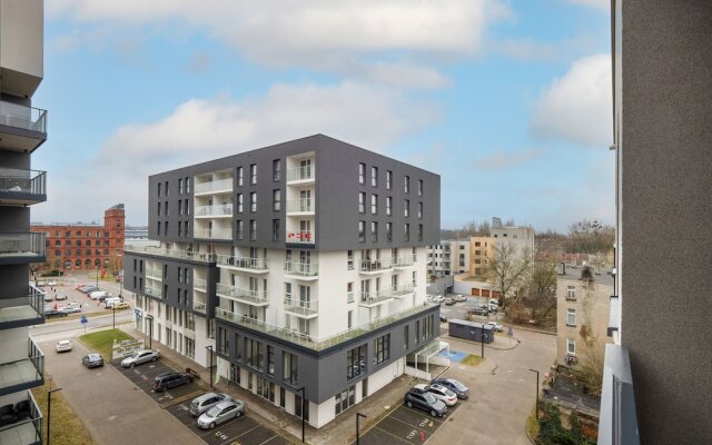 Apartment Manufaktura Łódź by Renters