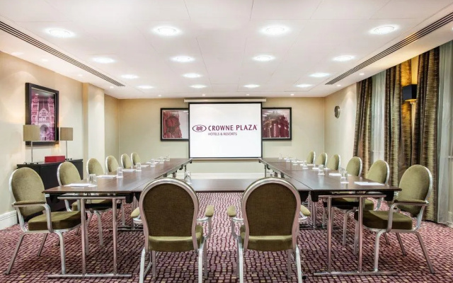 Crowne Plaza London Ealing by IHG