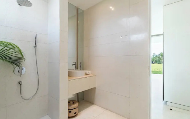 Azure 2BR Villa in Ubud Rice Field views