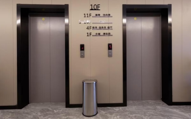 GreenTree Inn Zhejiang Jiaxing Honghe Town Business Hotel