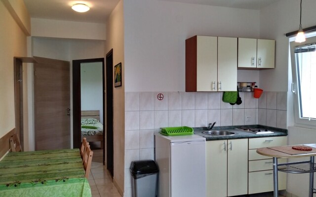 Cozy Apartment Nikky in the Center