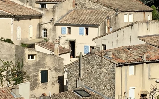 Historic Town House in Centre Vaison, Stone Throw Away From Pont Romain