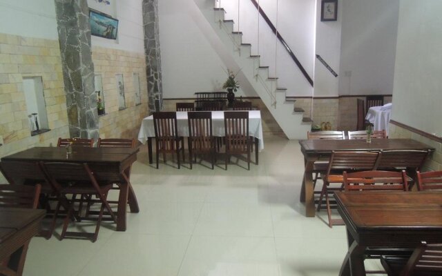 Ngoc Quynh Hotel