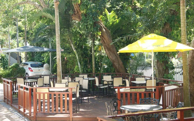 Lake View Cabanas