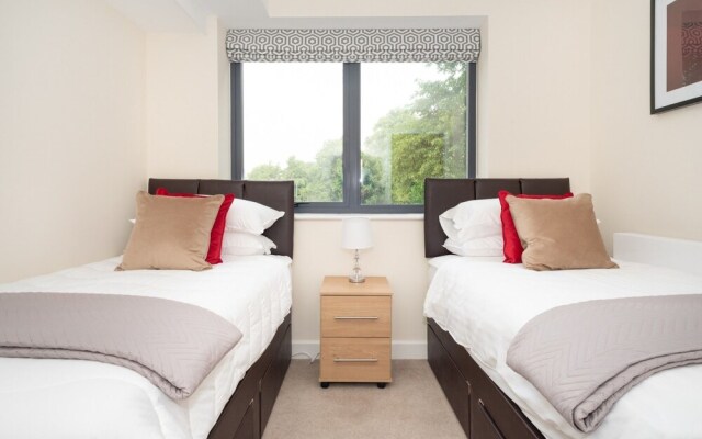 Luxury, Modern Apartment in York, Sleeps 4