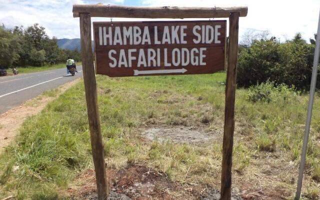 Ihamba Lakeside Safari Lodge