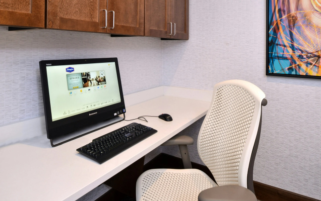 Hampton Inn & Suites Cincinnati-Mason