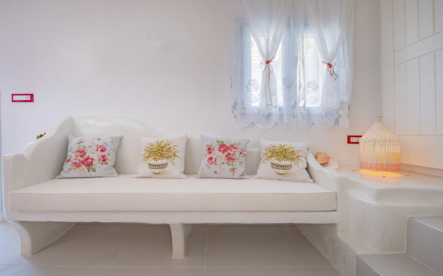 Starlight Luxury Seaside Villa & Suites