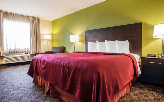 Quality Inn Saint Louis Airport