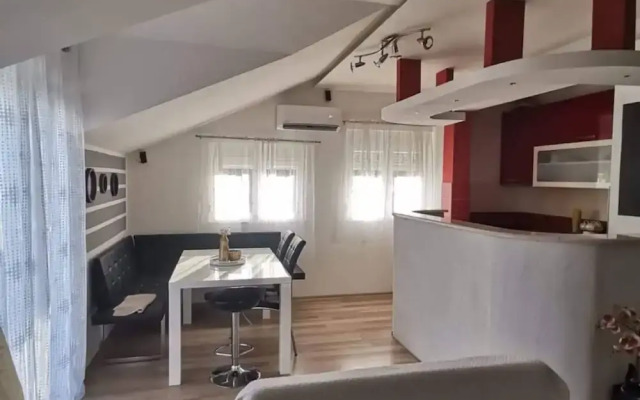 Luxury Seget Donji Apartments With Terrace and Sea View