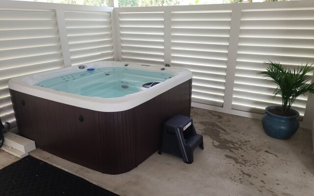 Tequila Little Time 3 Bedroom Home by Redawning