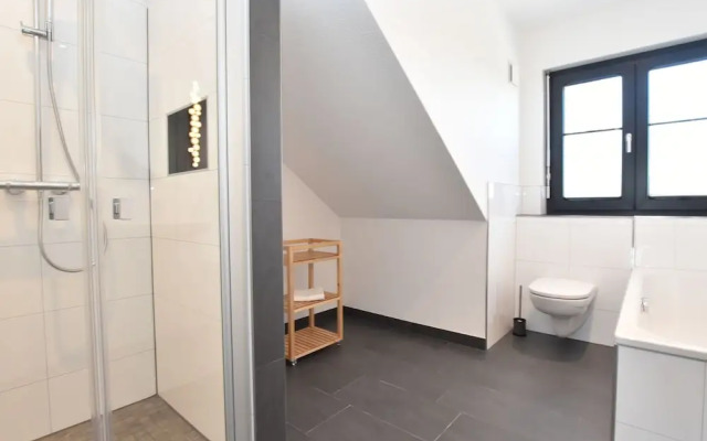 Beautiful Holiday Home in Kühlungsborn Near Sea