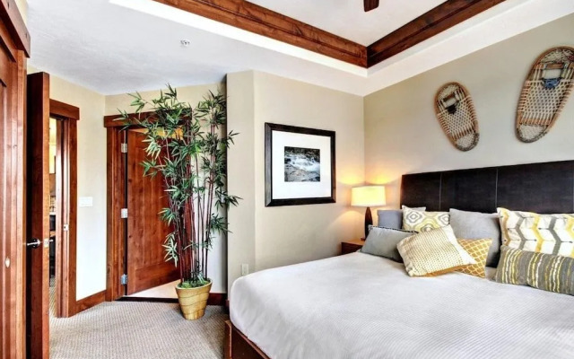 One Ski Hill Place S8322