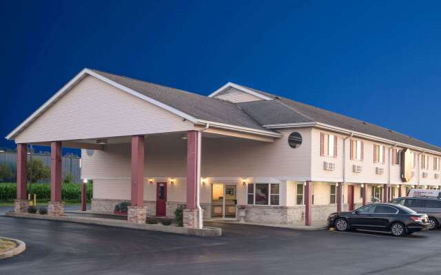 Super 8 by Wyndham Wapakoneta