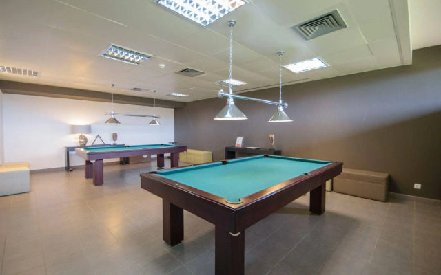 Hotel Oasis Salinas Sea