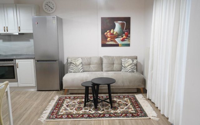 Larissa Downtown Apartment With Parking