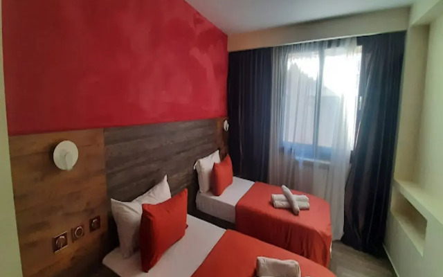 Barbarous Royal Hotel