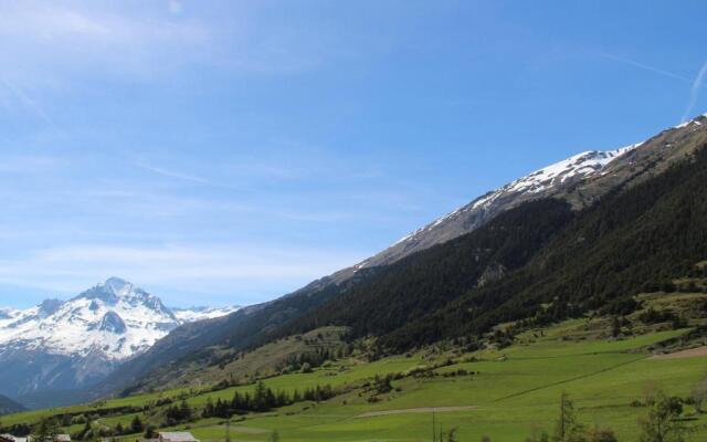 Appartement Lanslevillard, 3 pièces, 8 personnes - FR-1-508-91