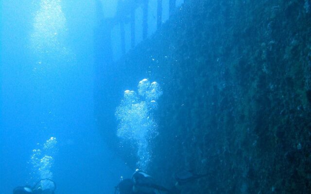 Rey-Alexandria Suites Annex