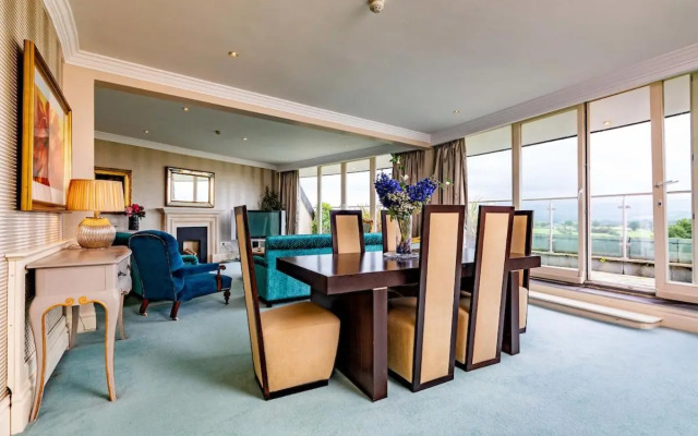 Step House Hotel